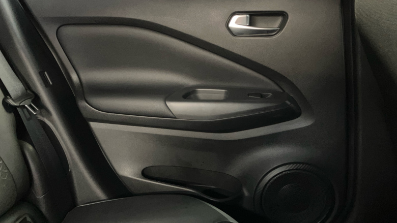 Nissan Juke 1.0 DiG-T 114 N-Connecta 5dr DCT Petrol Hatchback